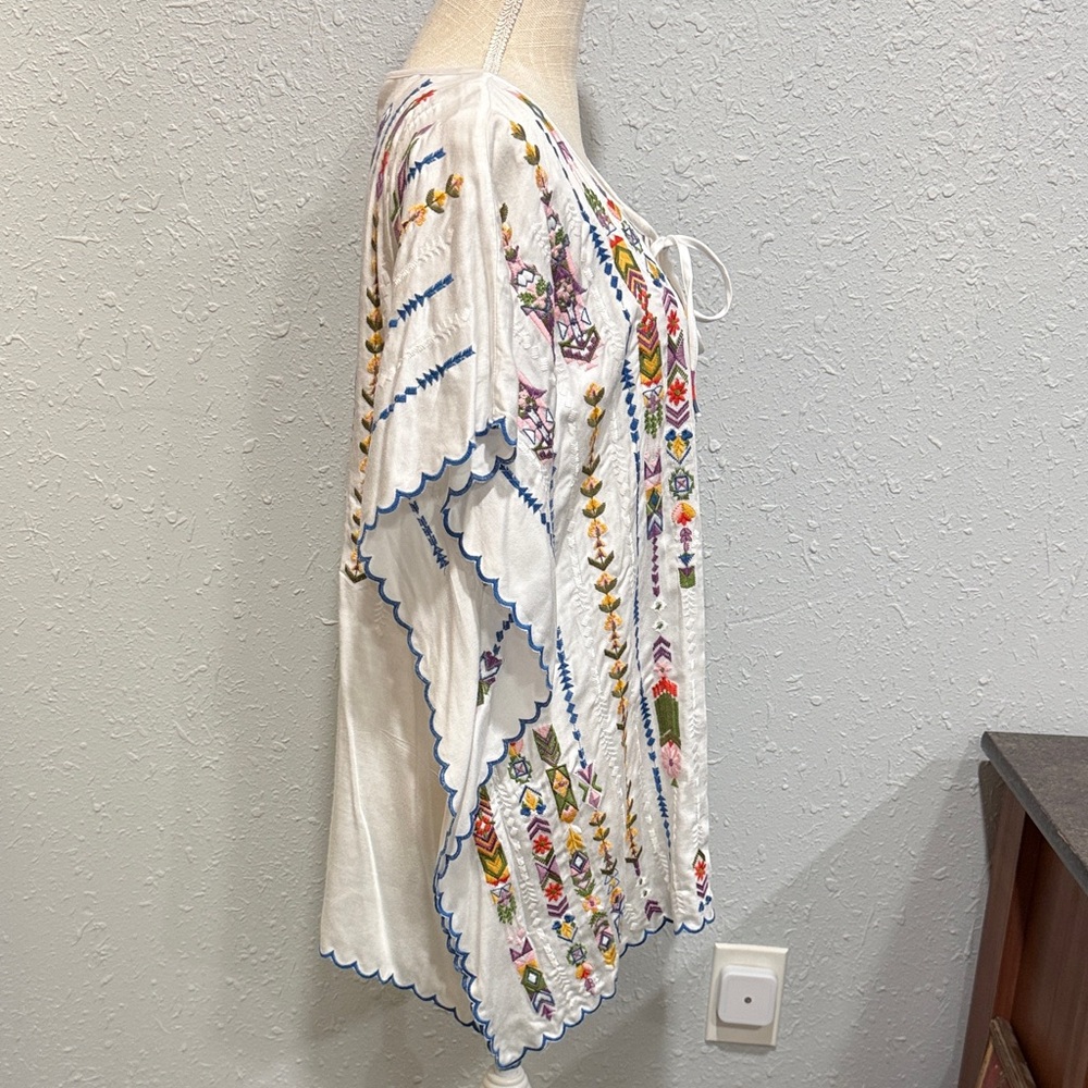 Vintage White Embroidered Tie-Front Boho Tunic with Multicolor Accents - Picture 8 of 9